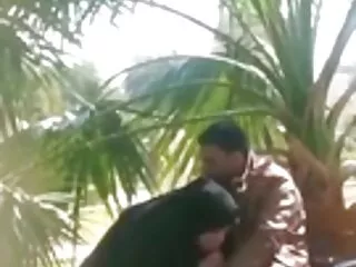 යොවුන් හා squirt හින්දි ෂඩ් විද්යාලයේ ගර්ල් orgasms ඇය කියපු ෆවුන්ටන් එක හෙවත් වතුරමලනම්
